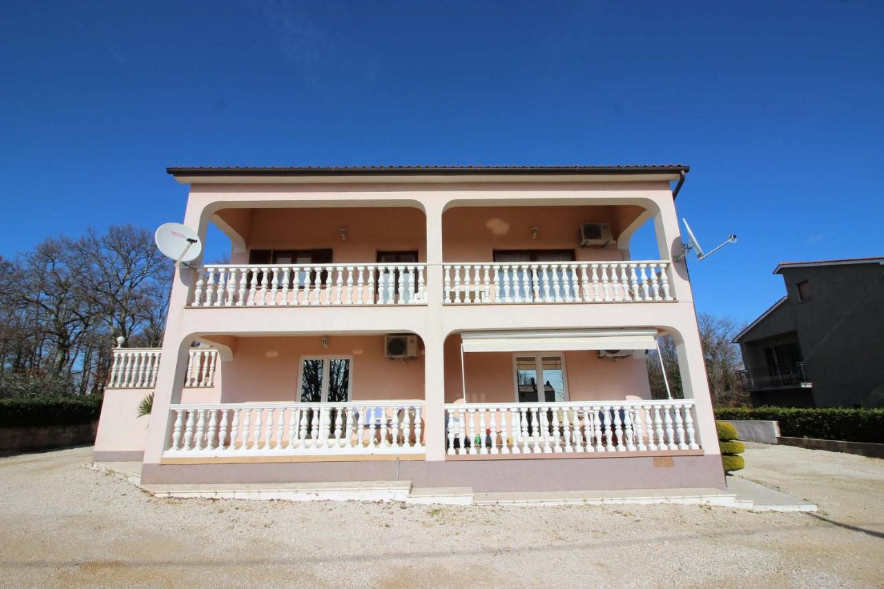 Koraca B4 Apartment Kirmenjak Bagian luar foto