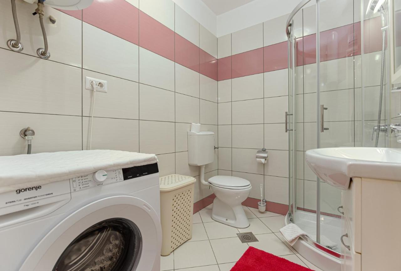 Koraca B4 Apartment Kirmenjak Bagian luar foto
